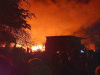 Kebakaran Hebat Di Desa Karet Tanggerang