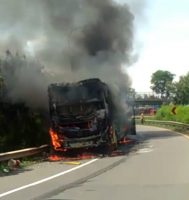 Bis Cirebon – Indramayu Ludes Terbakar