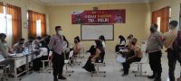 Vaksinasi Pelajar, Polsek Cipocok Jaya Polres Serang Kota Monitoring Dan Himbau Prokes