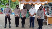 Pendekar Srikandi Ditpamobvit Polda Banten Bagi-bagi Masker di Kegiatan Vaksinasi