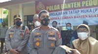 Wakapolda Banten Kunjungi SMPN 2 Tunjung Teja Berbagi Alat Perlengkapan Sekolah