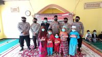 Warung Jumat Barokah Polda Banten, Berbagi Kebahagiaan Dengan Anak Yatim Piatu