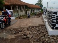 Renovasi Jalan Dan Jembatan Desa Margasari Tasikmalaya Terhenti Dampak Curah Hujan Yang Tinggi