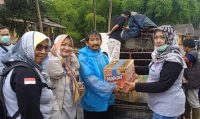 Aksi Peduli Sosial, paguyuban Baraya (CSN) Salurkan Bantuan Korban Bencana Banjir Bandang Garut