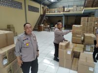 Untuk Menunjang Tugas Polri, Biro Logistik Polda Banten Distribusikan Perlengkapan Perorangan Lapangan