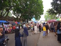 Baazar Ramadhan Di Alun Alun Kecamatan Ciawi Tasikmalaya Berjalan Meriah