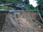 Di Terjang Longsor, Akibatkan Jalan Hampir Putus Warga Sorkam Barat Kecewa 