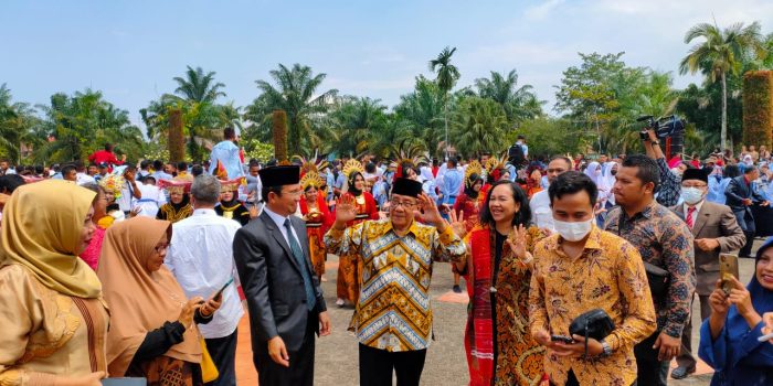 Akbar Tanjung, Kukuhkan 409 Siswa Baru SMA Negeri 1Plus Matauli Pandan