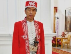 HUT RI-77, Presiden Joko Widodo Kenakan Baju Adat Dolomani Dari Sulawesi