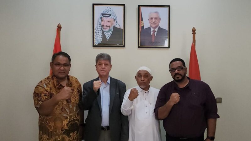 Dari kiri ke kanan: Ketua Umum JMSI Teguh Santosa, Dubes Palestina Zuhair Al Shun, Ketua GNPF Ulama OKU Alikhan Ibrahim, dan tokoh masyarakat OKU di Jakarta Usman Rizal.