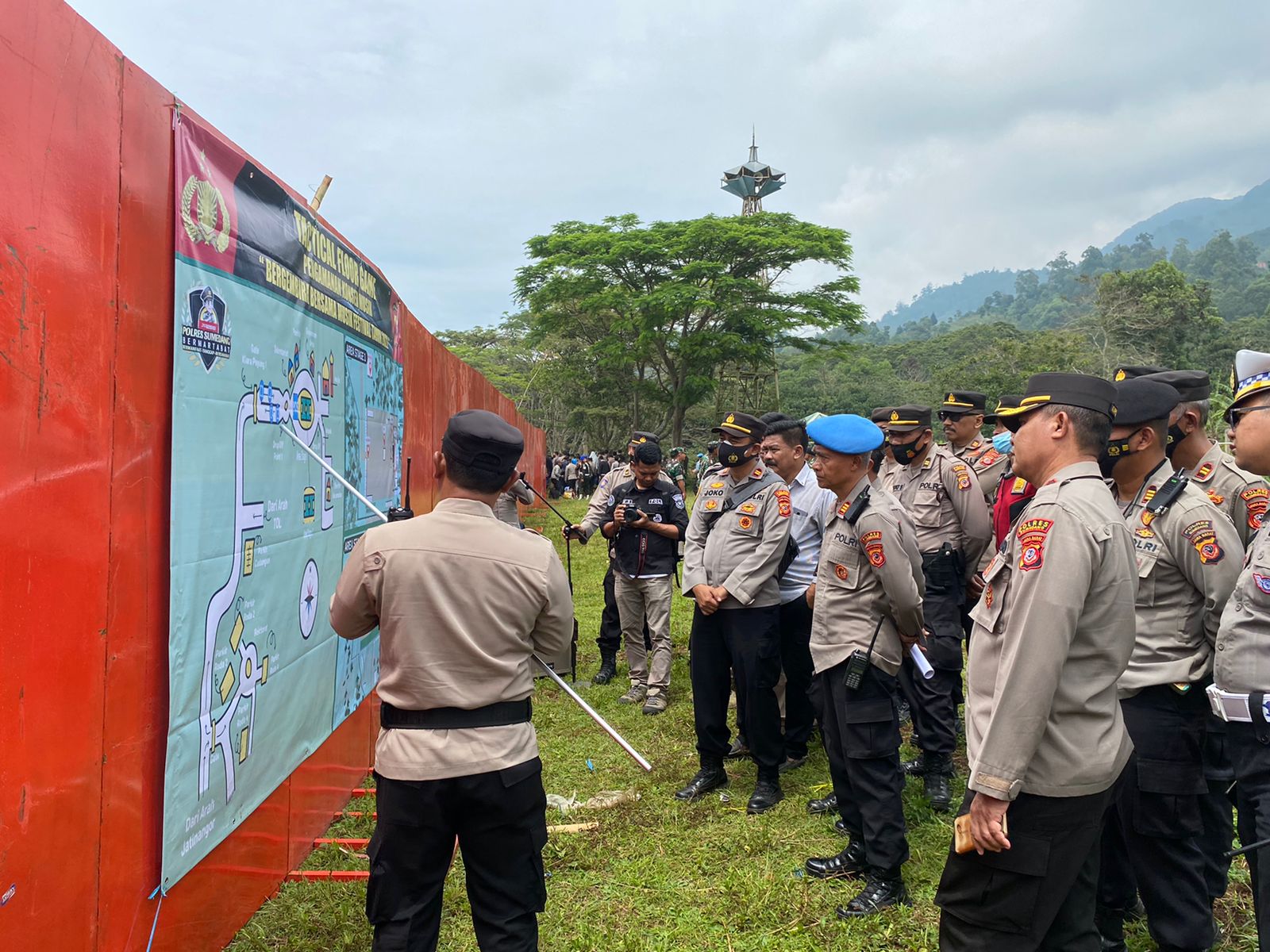 Ratusan Polisi Amankan Konser Musik Di Kiarapayung Sumedang