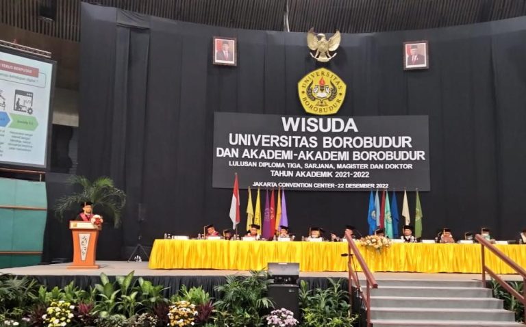 Irjen Pol Purn Ronny Sompie Selaku Ketua Alumni Universitas Borobudur Mengingatkan Para Alumni Karakter Dan Integritas Harus Dijaga