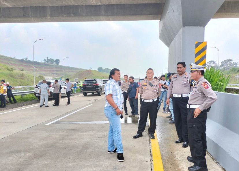 Jalur Tol Cisumdawu Seksi 2 dan Seksi 3 Resmi Dibuka, Polres Sumedang Laksanakan Monitoring