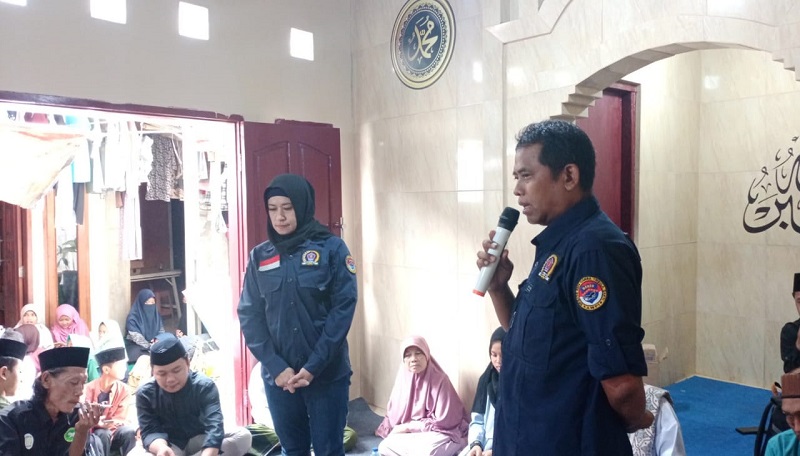 Asosiasi Wartawan Profesional Indonesia Jakarta Barat ( AWPI JAK-BAR ) berikan bantuan binaan Saung Anak Yatim  Al-Irsyad, Cengkareng Jakarta Barat.