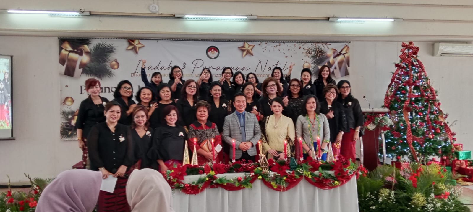 Dharma Wanita Persatuan Dan Kementerian Lembaga Mengadakan Ibadah Dan Perayaan Natal 2023