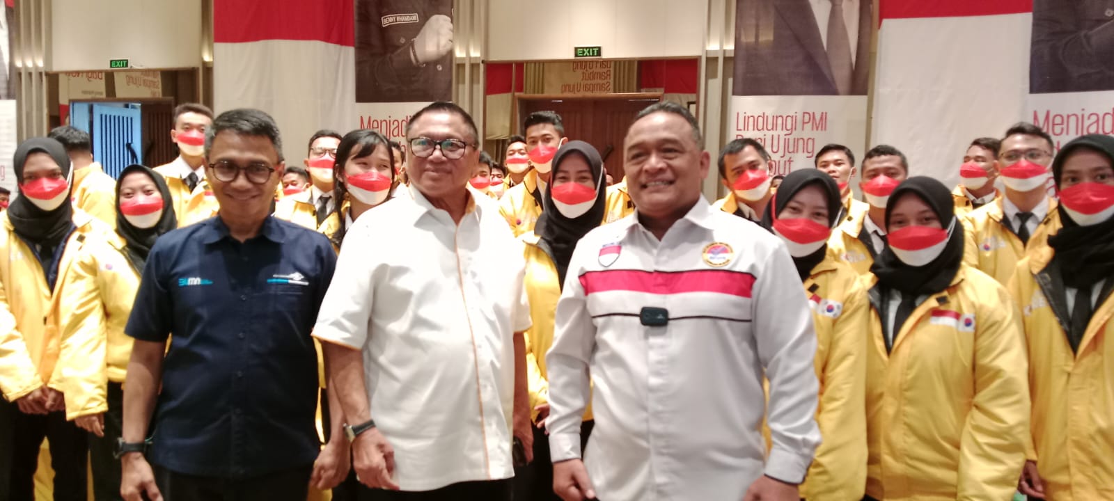 Oesman Sapta Odang Berikan Pujian Kepada Benny Ramdani Atas Capaian Kinerja Lindungi Pekerja Migran Indonesia