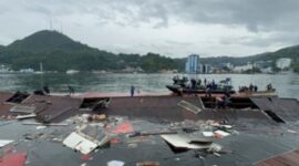 Restoran dipinggir pantai Jayapura ambruk akibat gempa