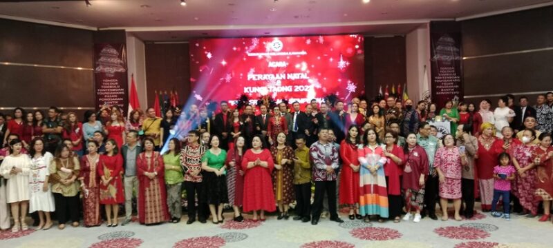 Foto Bersama Pengurus DPP Kerukunan keluarga Kawanua