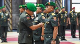 Ksad pimpinan langsung acara sertijab di Mabesad. (Foto Istimewa)