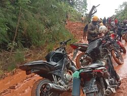 Jalan Trans Papua Terhalang Tanah Longsor, Arus Mudik Nataru Terhambat, Banyak Pungli Lagi, Dahsyat!!