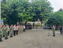 Antisipasi Tawuran Dan Keamanan Danramil 05 Pimpin Apel Bersama Perwakilan Polsek Batargebang di Kantor Camat Mustika Jaya