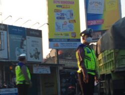 Satlantas Polsek Jatiasih Menggelar Operasi Patuh Jaya di Jalan Raya Pekayon