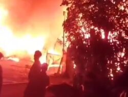 Kebakaran Terjadi Pada Sebuah Lapak di Pondok Pinang Jakarta Selatan