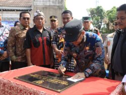 Pj Wali Kota Bekasi Resmikan Taman di Perwira Bekasi Utara