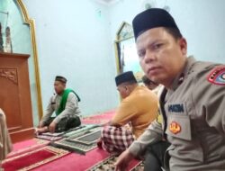 Bhabinkamtibmas Jatiasih Jalin Silaturahmi Lewat Sholat Subuh Keliling