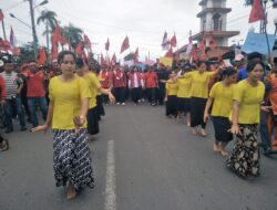 Paslon Masinton Pasaribu – Mahmud Efendi Lubis Mendaftar Ke KPU Diantar Ribuan Pendukung.