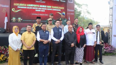 Empat Pasangan Cabup-Cawabup Sumedang Bersatu dalam Satu Mobil: Simbol Persatuan di Tengah Panasnya Pilkada 2024