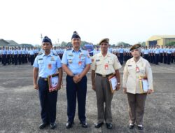 Danlanud Sultan Hasanuddin Berikan Penghargaan kepada Tiga Personel Purnatugas: “Pengabdian Mereka Tidak Akan Dilupakan”