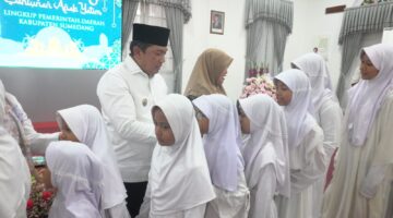 Pj Bupati Sumedang Berbagi Cinta di Gedung Negara, Gelar Santunan untuk Anak Yatim