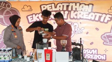 Pelatihan Kreatif Polresta Cirebon untuk Anak Jalanan: Harapan Baru di Balik Aroma Kopi dan Gunting Rambut