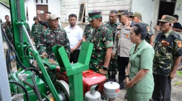 Danrem 023/KS Tanam Jagung Perdana dan Resmikan Sumur Bor di Tapanuli Utara