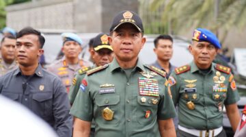 Panglima TNI dan Kapolri Tinjau Kesiapan Pelabuhan Merak untuk Nataru 2025