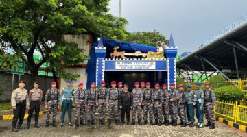 Prajurit Hiu Perkasa TNI AL Amankan Natal dan Tahun Baru di Pelabuhan Tanjung Priok