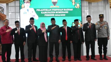 Pj Bupati Yudia Lantik Pimpinan Baznas Sumedang Periode 2024-2029