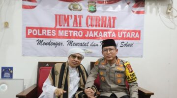 Kapolres Metro Jakarta Utara Jadi Imam Sholat Jumat, Ribuan Jamaah Padati Masjid Al Musyawarah