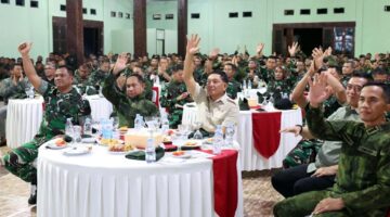 Panglima TNI dan Menhan RI Merayakan Tahun Baru Bersama Prajurit di Papua