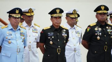 Kasum TNI Terima Laporan Korps Kenaikan Pangkat 97 Pati TNI dan Pimpin Sertijab Jajaran Balakpus Mabes TNI