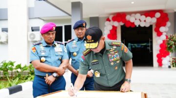 Panglima TNI Resmikan Gedung Trisula Denjaka dan Serahkan Ransus Mobile Dual Ramp System