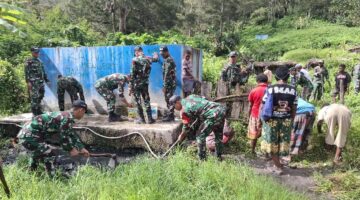 Babinsa Koramil 1715-03/Kurima Bersama Warga Kampung Polimo: Bersinergi Wujudkan Lingkungan Bersih dan Sehat