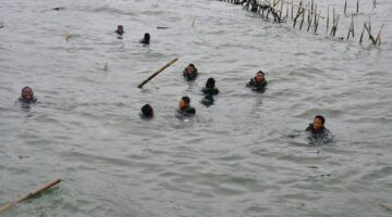 Danyonmarhanlan III Bersama Prajurit Hiu Perkasa Buka Akses Laut untuk Nelayan di Tanjung Pasir