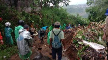 Musibah Longsor Di Cisayong Tasikmalaya Kondusif, Akses Jalan Telah Normal Kembali