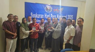 Keakraban Warnai Buka Puasa PWI Pusat & Peluncuran Buku HPN 2025 Kalsel