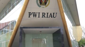 PWI Pusat Pecat Tiga Pengurus PWI Riau, Nama Nama Dihilangkan Dari Website Resmi PWI Nasional