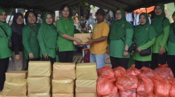 Persit Korem 023/KS Salurkan Bantuan Kemanusiaan Untuk Korban Bencana Alam Di Tapsel