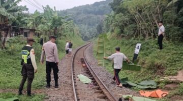 Polisi Evakuasi Korban Tertabrak Kereta Api, Pejalan Kaki MD di Tempat