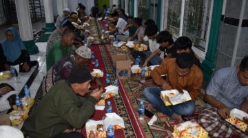 Korem 023/KS Laksanakan Kegiatan Sahur On The Road Bersama Masyarakat